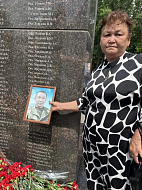 Боль и гордость Александрово-Гайского района: новые имена героев СВО появились на саратовском мемориале