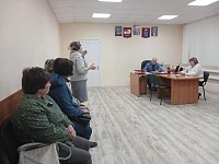 Благоустройство, экология и дороги стали главными темами  приема граждан в Александровом Гае
