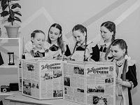 «Вместе с любимой районкой»: юные алгайцы создали ретро-фото к юбилею газеты