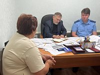 Глава Александрово - Гайского района поддержал семьи участников СВО