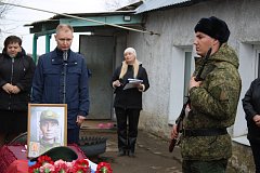 В Александров Гае простились с участником СВО Александром Шеповаловым