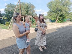В Александров Гае двор благоустроен усилиями активистов и жителей