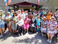 Белые ромашки счастья распустились в Александров Гае