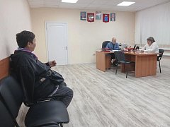 Благоустройство, экология и дороги стали главными темами  приема граждан в Александровом Гае