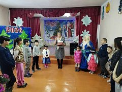 Александрово-Гай встречает Новый год теплом и заботой