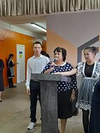 В школе Александров Гая открыли «Парту героя»