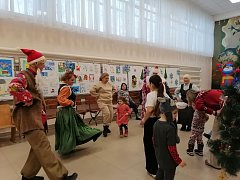 Новогоднее волшебство царит в Александрово-Гайском районе