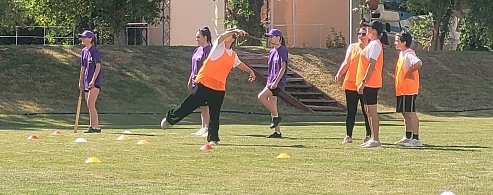 Спорт, азарт и отличная погода: в Александрово-Гайском районе определили лучших игроков в мини-лапту