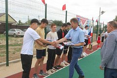 В Александров-Гае открылась универсальная площадка для мини-футбола