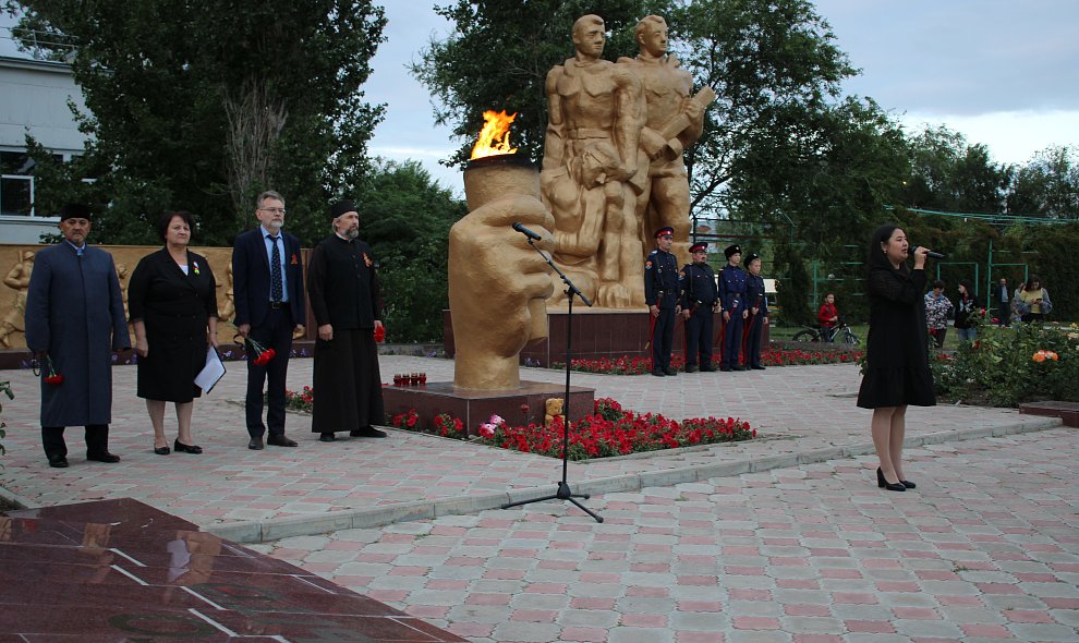 Александров Гай почтил память героев Великой Отечественной войны