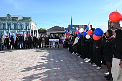 «Мы вместе!»: Александров Гай отметил новую дату народного единства