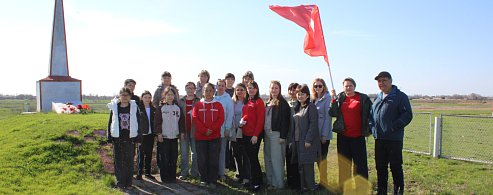 В Александров Гае началась реставрация памятников Гражданской войны