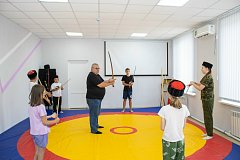 От видеоконтента до фланкировки шашкой: как Молодёжный центр Александрово Гая растит поколение патриотов
