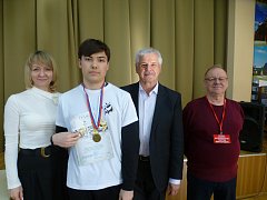 Шахматный триумф Александрово-Гайского района: юные таланты на пьедестале