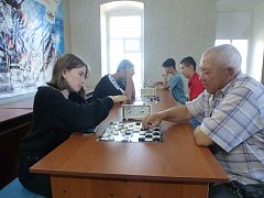 В Александров Гае прошли соревнования по русским шашкам