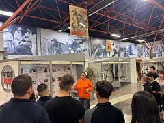 Первые из Александров Гая совершили «Больше, чем путешествие!»