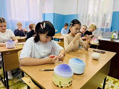 Молодой педагог из Александрова Гая — в числе финалистов областного конкурса «Педагогический дебют»