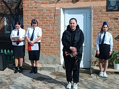 В селе Канавка открыли мемориальную доску Тимуру Гумарову