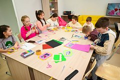 Весеннее настроение подарили активисты Александрово-Гайского Молодёжного центра 