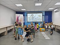 В Детской библиотеке маленьким александровогайцам напомнили о правилах безопасности на дороге