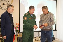 В Александров Гае близким передали награды героев