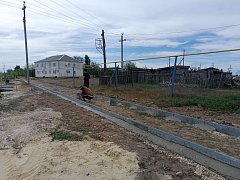 Комфортный путь домой: в Александров Гае строят  тротуары 