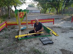 Жители улицы Первомайской в Александровом Гае благоустроили детскую площадку и задумались о создании ТОС