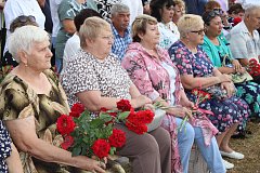 В Александров Гае открыли памятник погибшим героям спецоперации