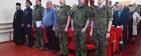 На страже Родины: в Александров Гае отметили День пограничника