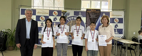 Шахматисты из Александров Гая завоевали бронзу на областном турнире