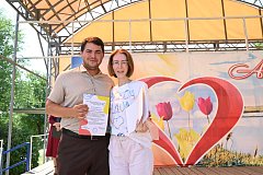 Душа степи: как в Александровом Гае объединились родители с большим сердцем